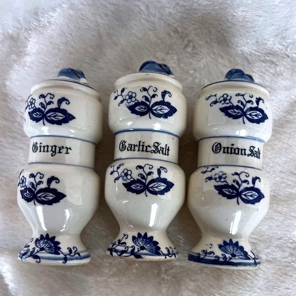 Other - Vintage Blue Onion Decor Ceramic Spice Jar Set Garlic Salt Onion Ginger Japan
